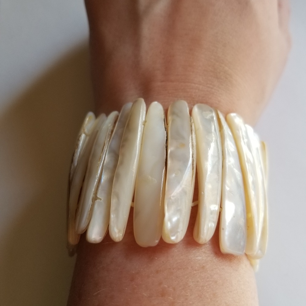 Shell bracelet - Picture 2 of 3